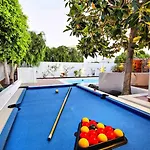 Willa La Retreat Tías