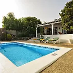 فيلة La Retreat